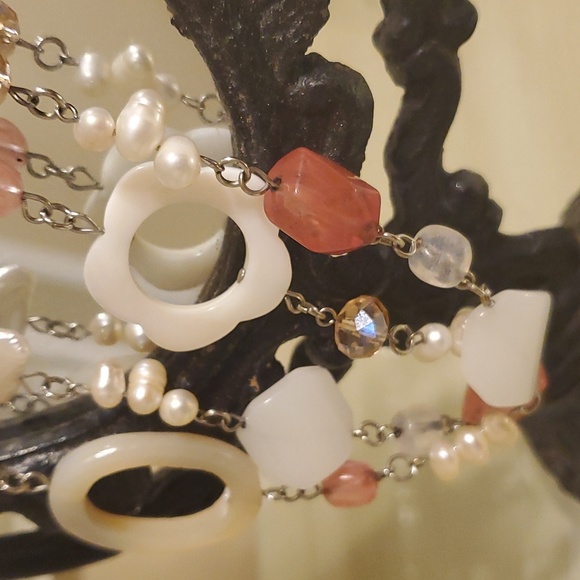 Gorgeous flower necklace - Picture 5 of 5